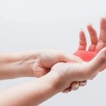 Khám sức khỏe qua bàn tay, bạn đã thử chưa?