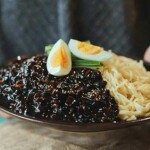 Cách làm mì tương đen ngon chuẩn vị Hàn Quốc bằng mì gói